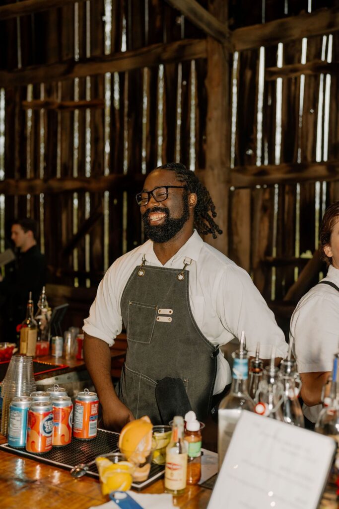 Bartender at wedding in Nashville, TN