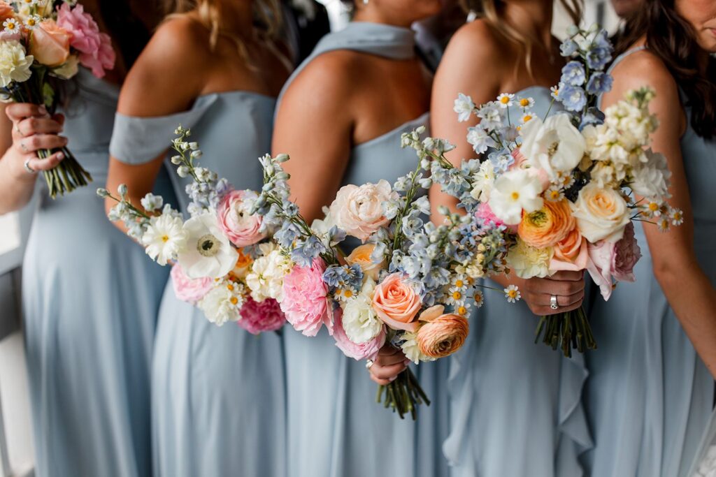 Choosing bridesmaids' attire dresses