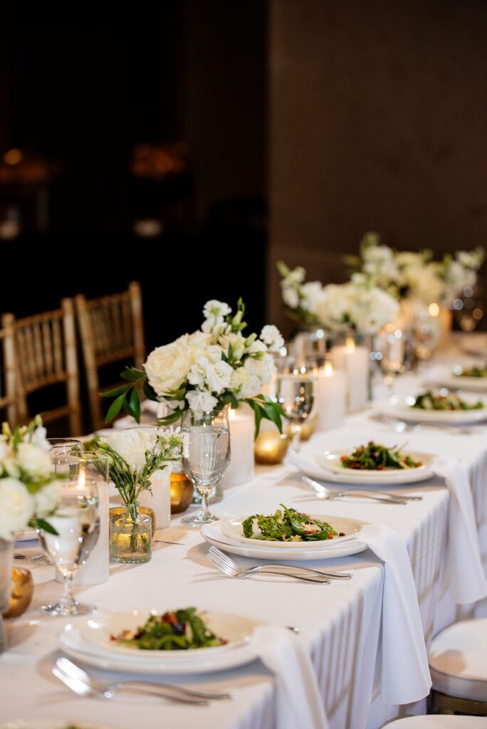 How to create a wedding budget dinner