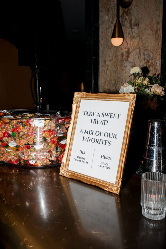 What to put in wedding welcome bags candy